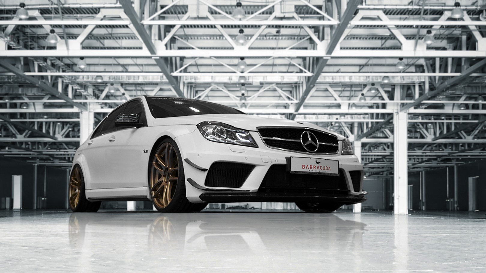 Exklusiver Mercedes C 63 AMG auf Barracuda Shoxx-Felgen
